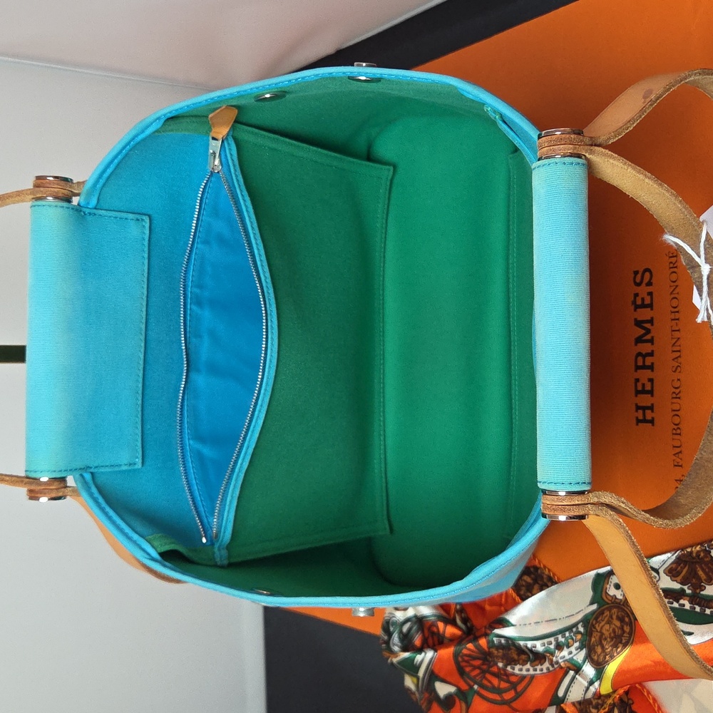Hermès 2012 Cabas Élan PM Collectable Ltd Production two-tone Color blue/green - Picture 3 of 17